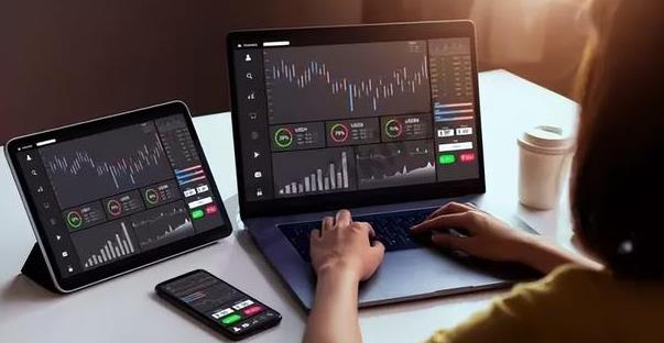 下载MT5软件:适合新手交易者的技术指标